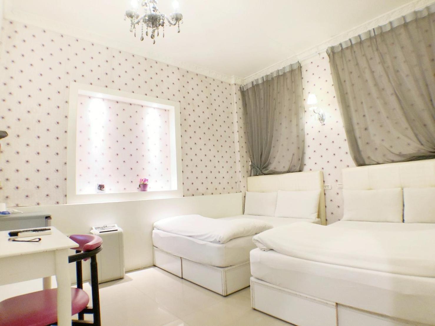 Fengjia Gift Box Homestay Тайчжун Экстерьер фото